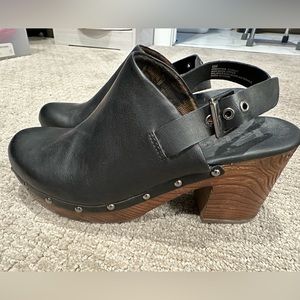 Kirk’s women’s Teagan sling backs